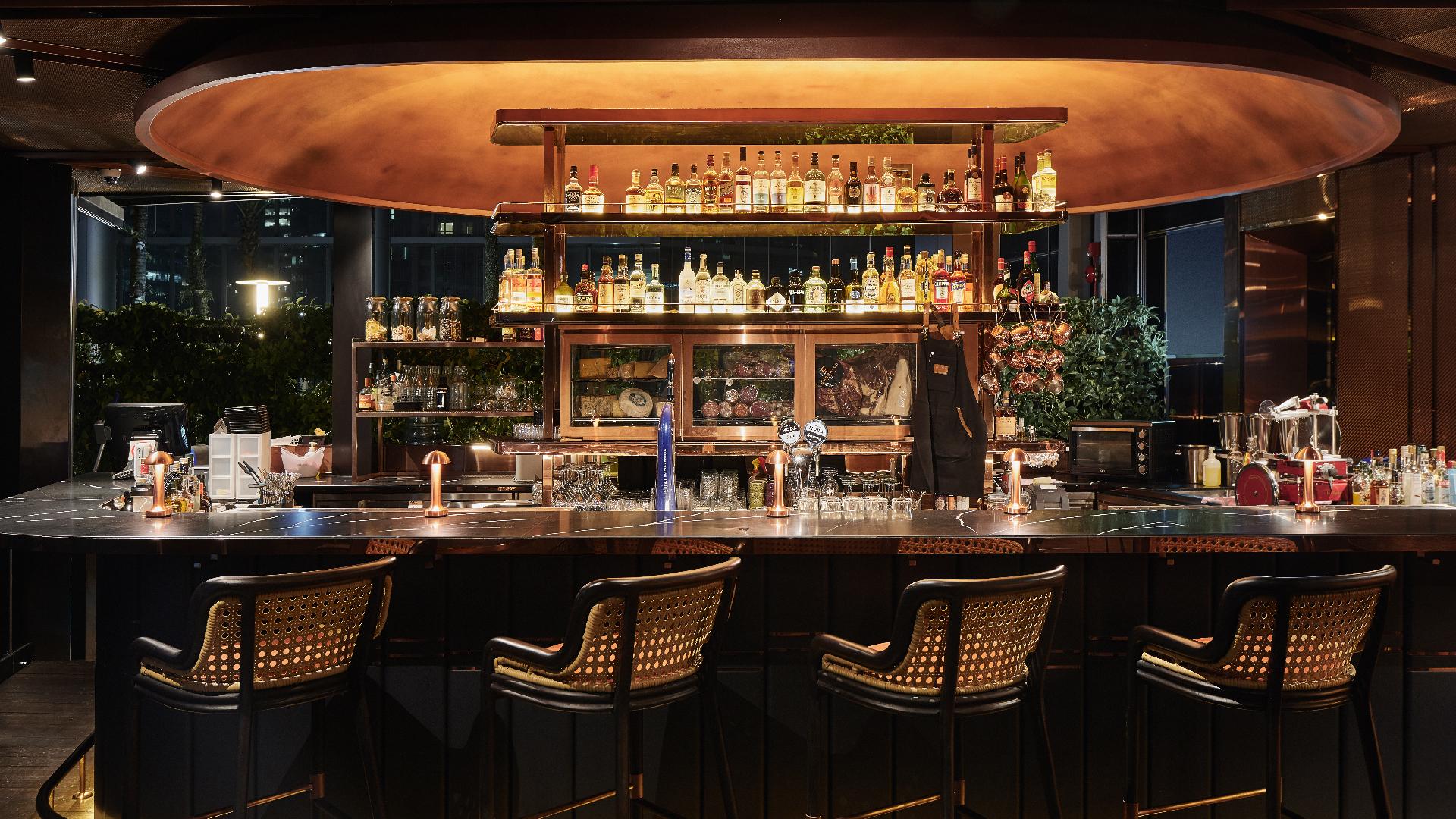 Rooftop Dining Singapore Grill Restaurant & Wine Bar VUE